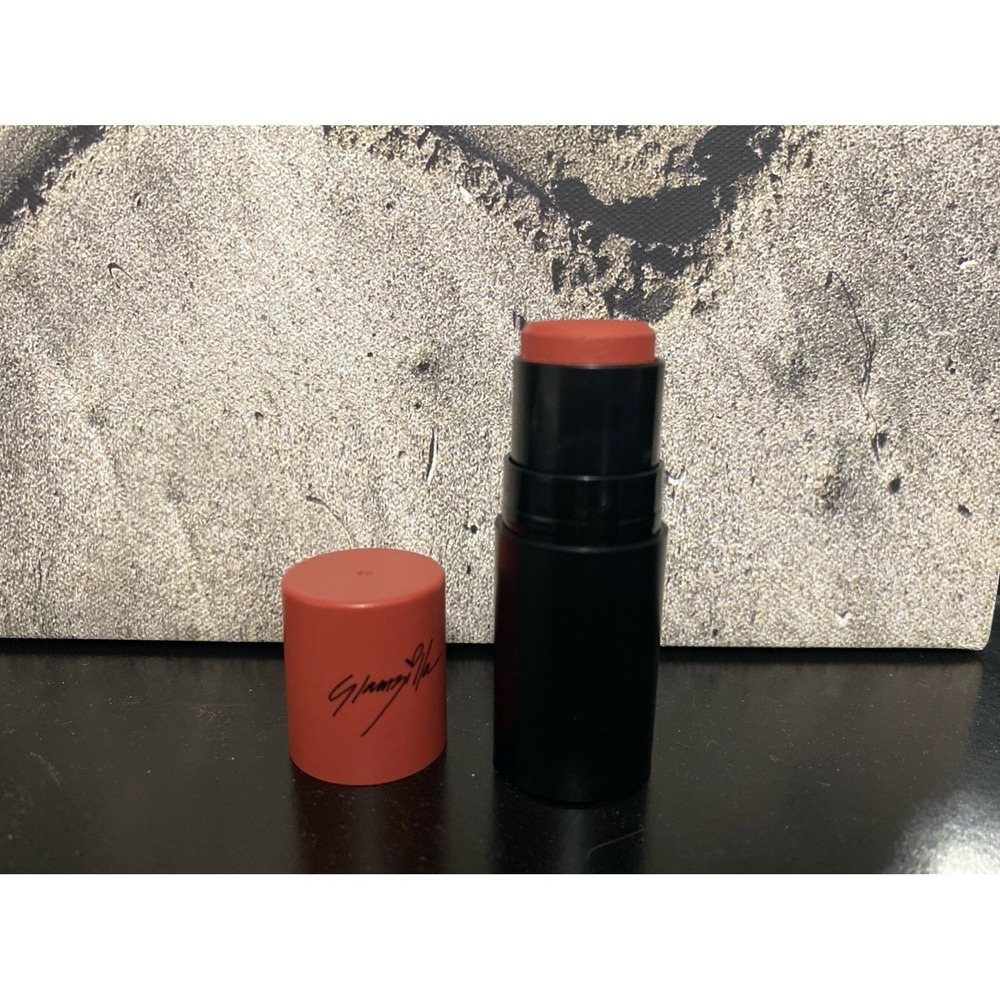 NUDESTIX Dirty 30 Blush stick Glamzilla Nudies Matte Lux